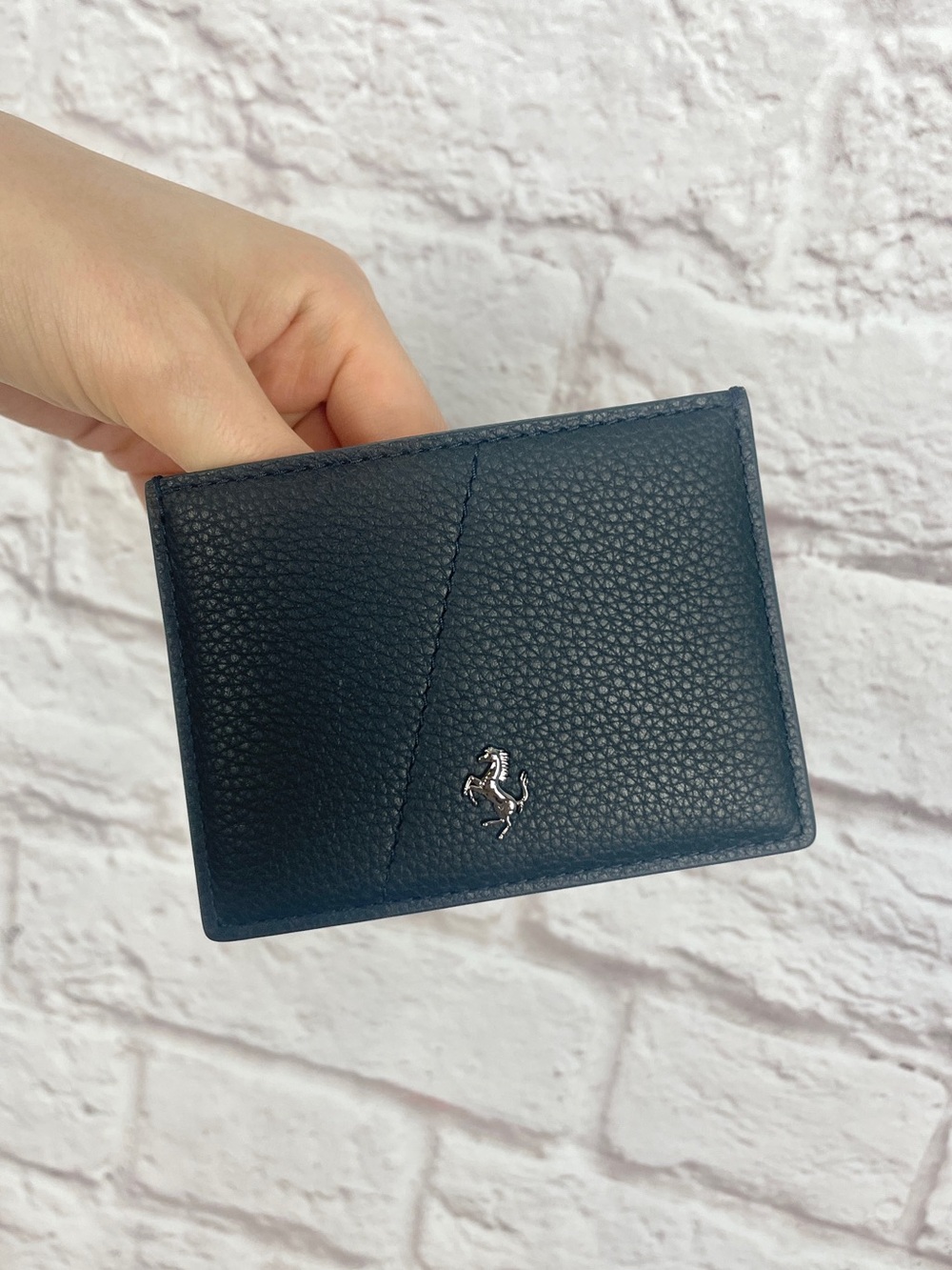 Ferrari Charcoal Black Leather Card Holder with Metal Prancing Horse New
